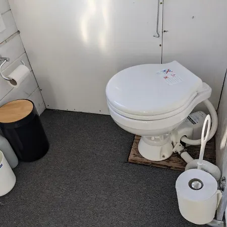 船屋 Gemuetliches Hausboot Mit Kamin In 柏林