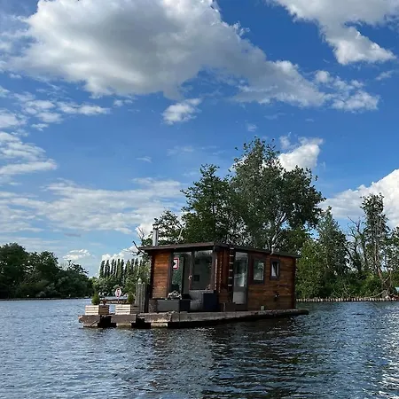 船屋 Gemuetliches Hausboot Mit Kamin In